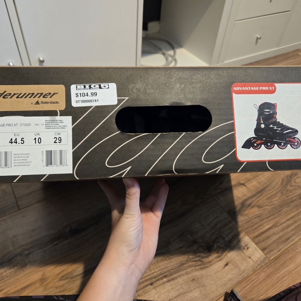 Black and Red Rollerblades with Protective Gear - Picture 5 of 5